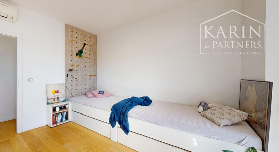 REZERVOVANÝ KOMPLETNE ZARIADENÝ ŠTVORIZBOVÝ BYT S BALKÓNOM V PETRŽALKE - SLNEČNICE