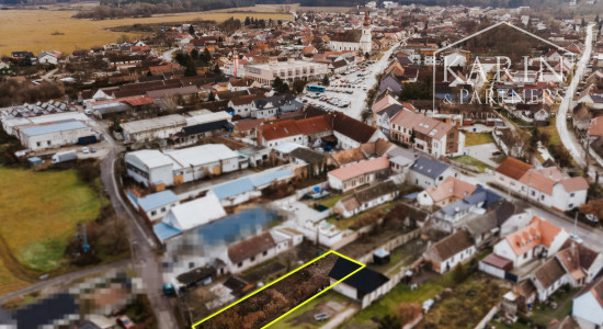 Stavebný pozemok v meste Šaštín - Stráže neďaleko hlavného námestia