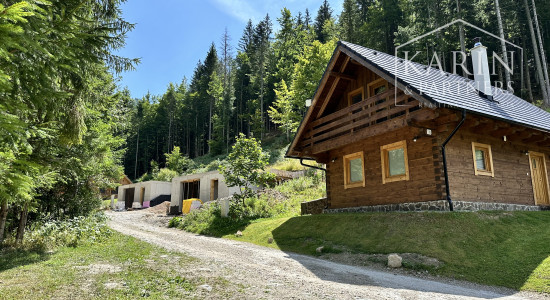 Nadštandardná 4 izbová rekreačná chata s garážou, Nízke Tatry - Jarabá