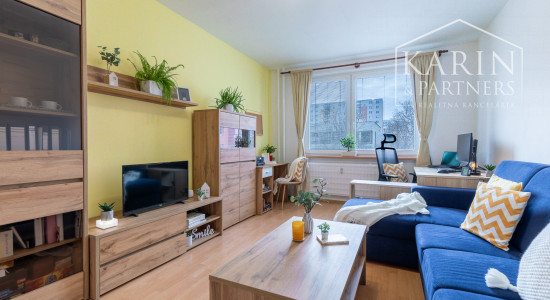 Priestranný 2-izbový byt v obľúbenej lokalite Nitra - Klokočina, PREDANÝ