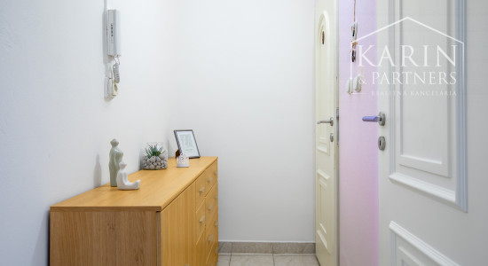 Priestranný 2-izbový byt v obľúbenej lokalite Nitra - Klokočina, PREDANÝ