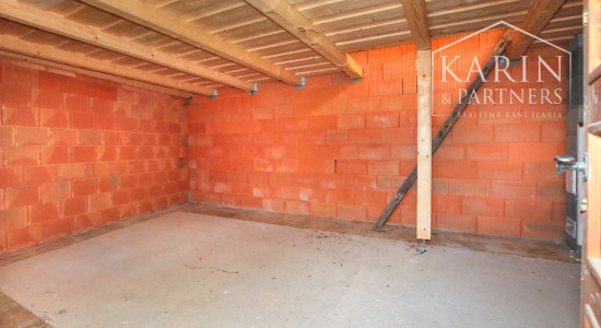 Dva apartmánové domy so záhradou a altánkom v historickom centre Banskej Štiavnice