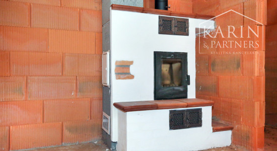 Dva apartmánové domy so záhradou a altánkom v historickom centre Banskej Štiavnice