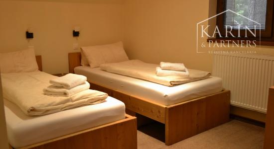 NA PREDAJ HOTEL V REKREAČNEJ OBLASTI HARMÓNIA V MODRE