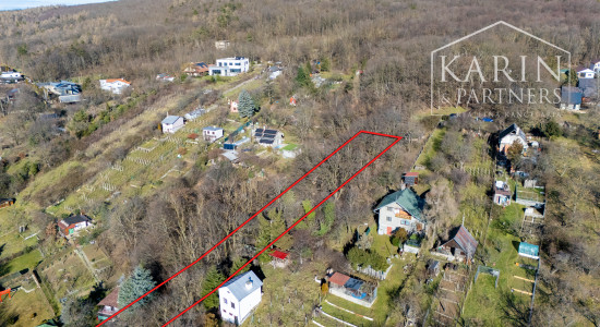 Rekreačný pozemok s chatkou | voda | elektrina | Lamač, Zlatá Hora