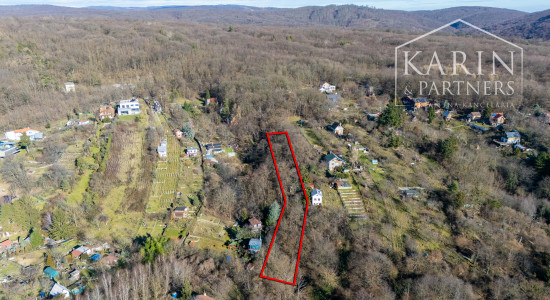 Pozemok s chatkou (1633 m²) v prostredí Bratislavského lesa – Lamač, Zlatá Hora