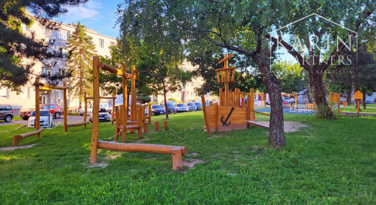 Hľadám na kúpu 3 izbový byt v Modre