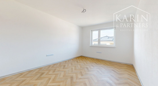 Na predaj novostavba 4 - izbový rodinný dom s dvoj garážou, Holíč.