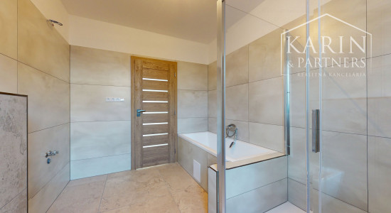 Na predaj novostavba 4 - izbový rodinný dom s dvoj garážou, Holíč.