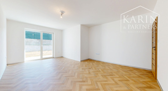 Na predaj novostavba 4 - izbový rodinný dom s dvoj garážou, Holíč.