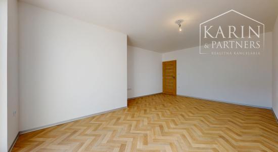 Na predaj novostavba 4 - izbový rodinný dom s dvoj garážou, Holíč.