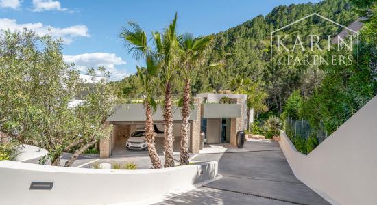 REZERVOVANA - LUXUSNÁ VILA NA MALORKE - KRÁSNY POZEMOK - BAZÉN - NOVOSTAVBA - LUKRATÍVNE MIESTO V PALME - ŠPANIELSKO - CENA: V RK