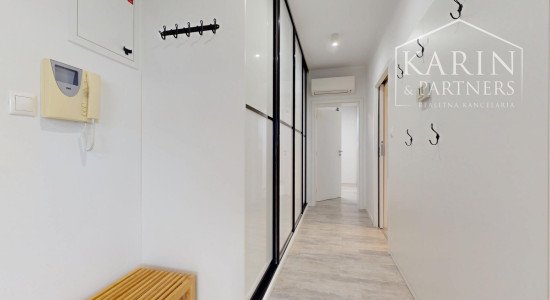 ZARIADENÝ TROJIZBOVÝ BYT PREROBENÝ NA ŠTVORIZBOVÝ