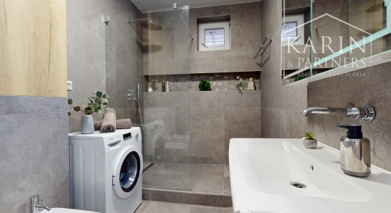 ZARIADENÝ TROJIZBOVÝ BYT PREROBENÝ NA ŠTVORIZBOVÝ