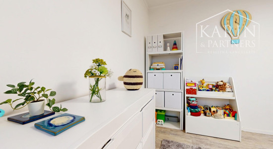 ZARIADENÝ TROJIZBOVÝ BYT PREROBENÝ NA ŠTVORIZBOVÝ