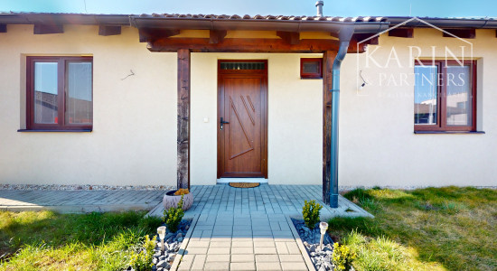 3 IZBOVÝ RODINNÝ DOM  V OBCI HRUBÁ BORŠA NA PREDAJ