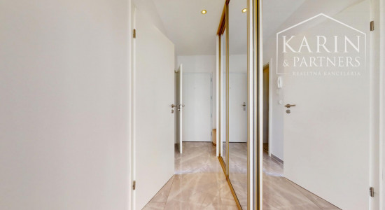 3i byt pod hradom Hainburg | terasa s výhľadom | parking