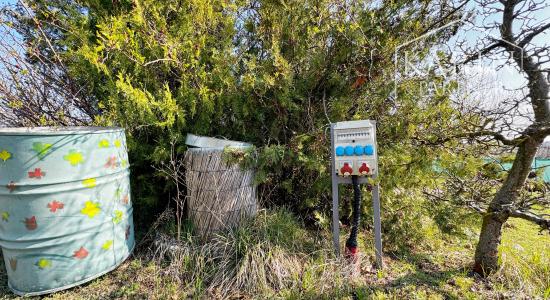ZĽAVA Záhradná chata s kúrením, elektrinou a studňou, Holíč - Kamenica