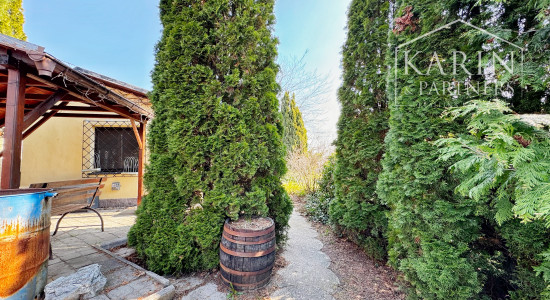 ZĽAVA Záhradná chata s kúrením, elektrinou a studňou, Holíč - Kamenica