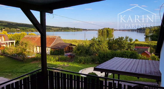 6-izbový dom pri vode s pozemkom o rozlohe 4486 m2