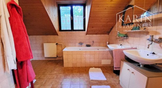 6-izbový dom pri vode s pozemkom o rozlohe 4486 m2