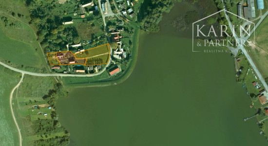 6-izbový dom pri vode s pozemkom o rozlohe 4486 m2