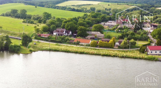 6-izbový dom pri vode s pozemkom o rozlohe 4486 m2