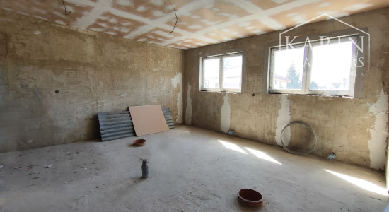 PREDANÉ ! Rozostavaný rodinný dom Komjatice