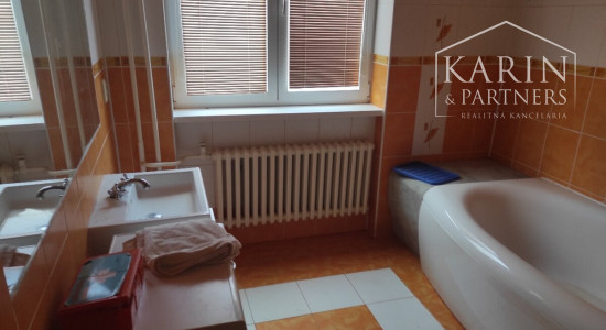 RD pekný 7-izbový v okolí Podhajskej – RD, alebo ako PENZIÓN