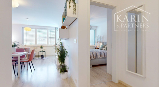 REZERVOVANÉ- Zariadený 2i. byt | loggia | šatník | parking | Malé Krasňany
