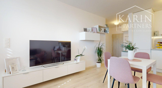 REZERVOVANÉ- Zariadený 2i. byt | loggia | šatník | parking | Malé Krasňany