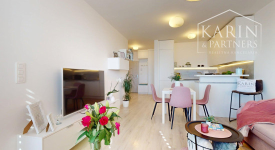REZERVOVANÉ- Zariadený 2i. byt | loggia | šatník | parking | Malé Krasňany