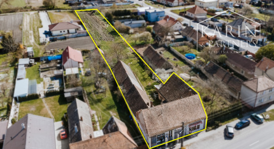 Podnikateľský objekt - dvojdom s veľkým pozemkom