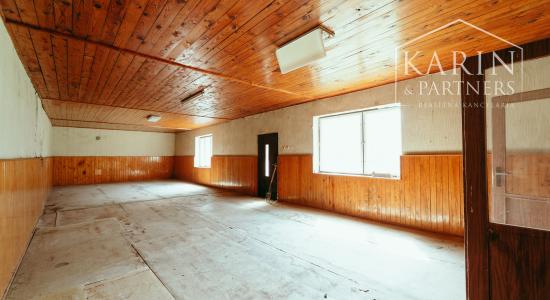 Podnikateľský objekt - dvojdom s veľkým pozemkom