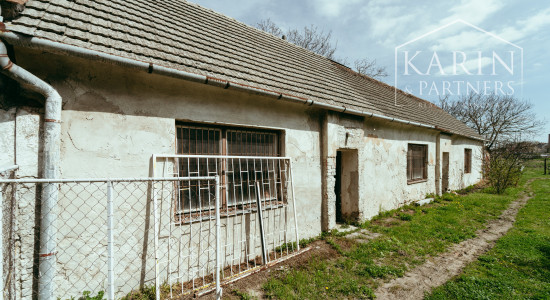 Podnikateľský objekt - dvojdom s veľkým pozemkom