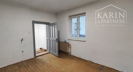 Rodinný dom v dobrej lokalite, Šurany