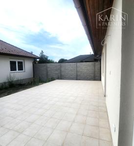 Predaj - Rodinné  domy,  3 a 4 izbové, nízko-energetické novostavby ,,Typ Bungalov“ RAJKA - Maďarsko