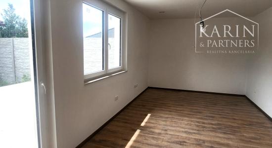 Predaj - Rodinné  domy,  3 a 4 izbové, nízko-energetické novostavby ,,Typ Bungalov“ RAJKA - Maďarsko