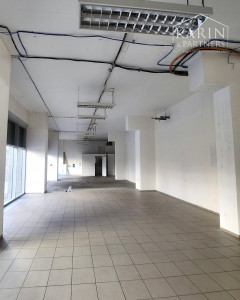 PREDAJ - Obchodné priestory s výkladmi do ulice 336 m2 - Tomášiková ul. mč. Bratislava Ružinov
