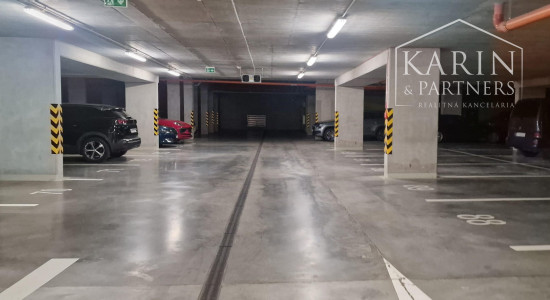 Prenájom garážového státia v Slnečniciach