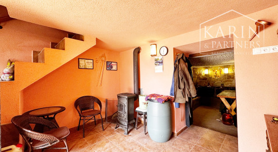 Vinohradnícky domček po reko aj s vinohradom, za Líštinami