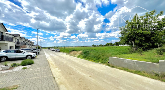 Stavebný pozemok pre rodinné domy aj bytový dom, 1695 m2, Hlboké