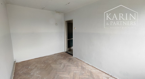 EXKLUZÍVNE: 3-izb.Byt za cenu chatky!Tehlová bytovka,Modrany