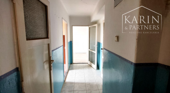 EXKLUZÍVNE: 3-izb.Byt za cenu chatky!Tehlová bytovka,Modrany