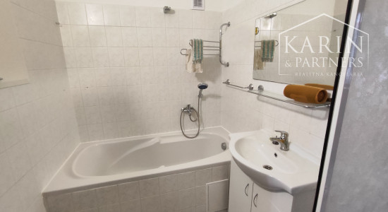 NA PRENÁJOM: Veľký 2 izbový byt s dvoma balkónmi, N.Zámky