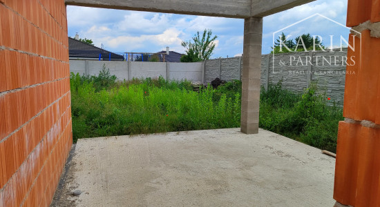 Rodinný dom rozostavaný, len 7km od Nových Zámkov