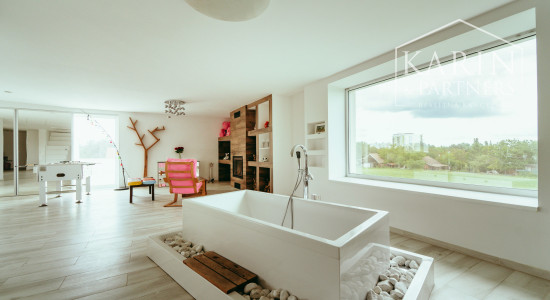 Moderný a priestranný 5 izbový zrekonštruovaný rodinný dom s veľkým pozemkom v Bratislave