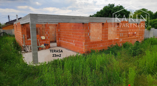 Rodinný dom rozostavaný, len 7km od Nových Zámkov