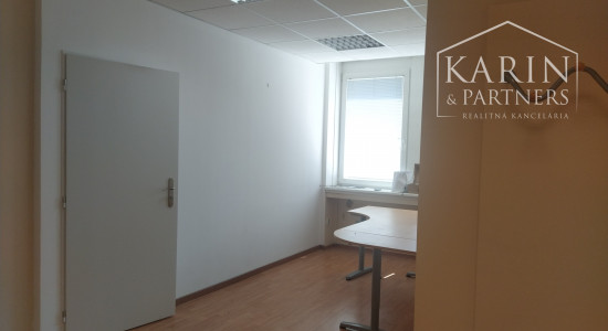 LEN: 13.-€/ m2/ mesiac! Prenájom klimatizovaná dvojkancelária s kuchynkou 33m2, Hattalova ul. BA III. Nové Mesto.