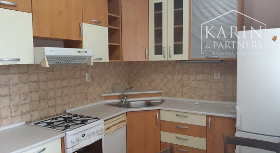 NA PRENÁJOM: 2-izbový byt s balkónom, Nábrežná ulica, Nové Zámky